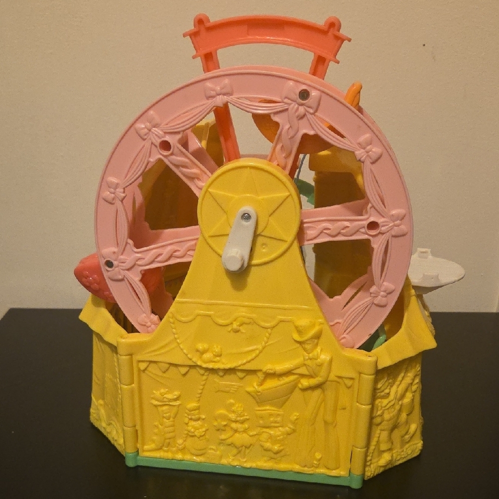 Fisher-Price Sweet Streets Country Fair Carnival - Picture 8 of 13